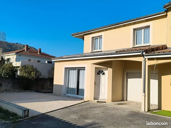 Maison 5 pièces avec jardin 