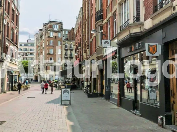 Local commercial 104 m² 