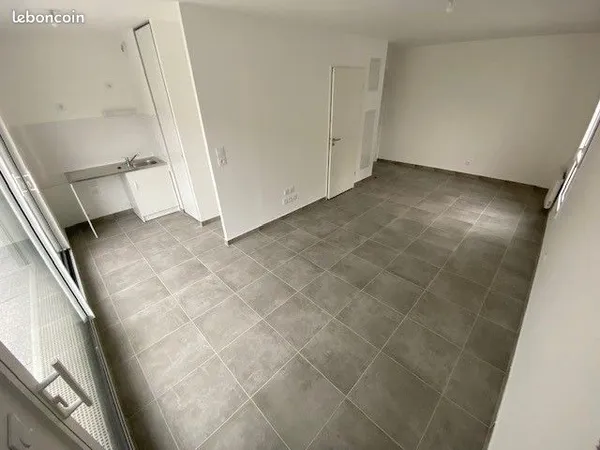 Studio 1 pièce 29 m² 