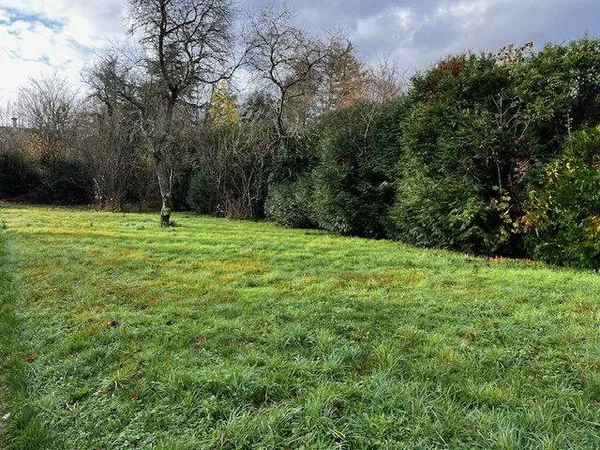 Terrain 1106 m² 
