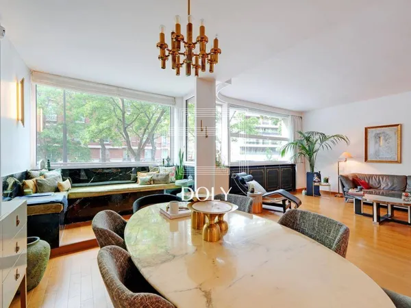 Loue T4 - 97m² - Paris 