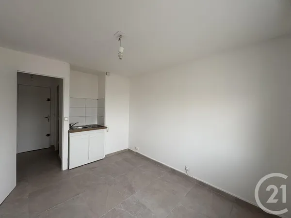 Appartement 1 pièce 14 m² 