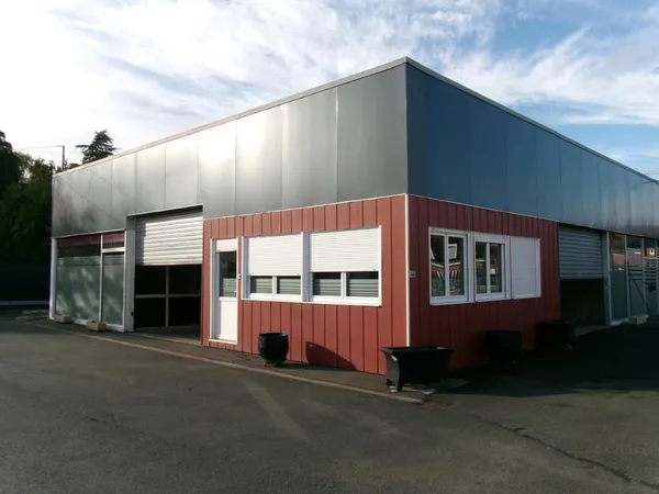 Local d'activités 235 m² 