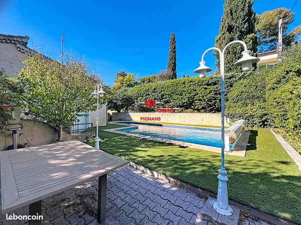 Propriété 9 pièces 207 m² 