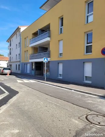 Parking - Garage Location Vernaison   95€