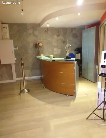 Bureaux 159 m² 