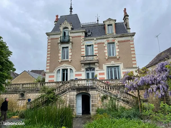 Maison 11 pièces 218 m² 