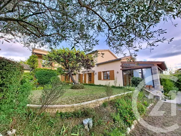 Maison 6 pièces 230 m² 