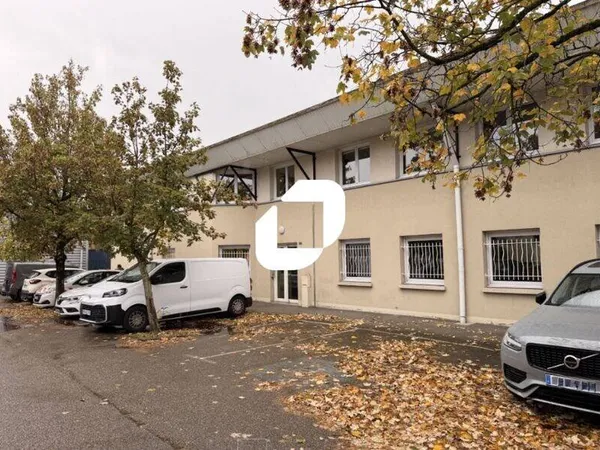 Bureaux 100 m² 