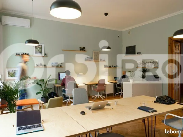 Bureau 70 m² 