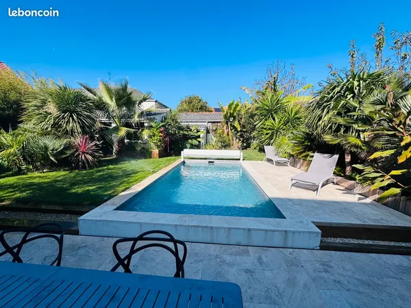 Maison 8 pièces 226m2 