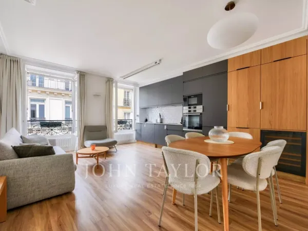 Rond-point des Champs-Elysées - Idéal pied-à-terre 