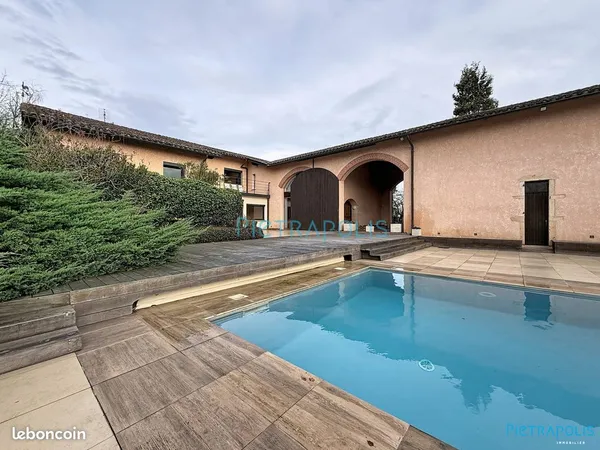 Ferme 13 pièces 350 m² 