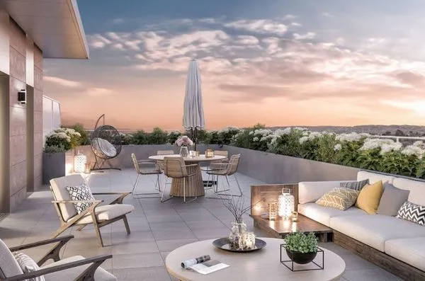 ATTIQUE AVEC TERRASSE DE 40m² + SUITE PARENTALE ! BIEN RARE A CE PRIX !! 