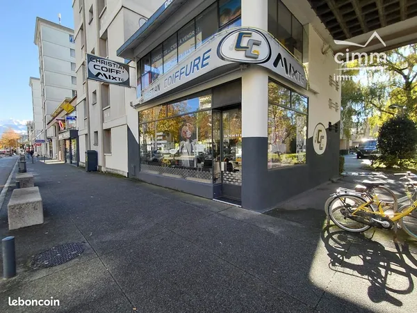 Salon de coiffure 47 m² Grenoble 