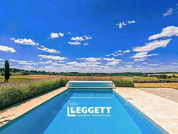 Maison 13 pièces 347 m² 