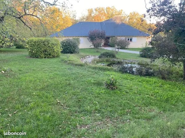 Maison 11 pièces 232 m² 