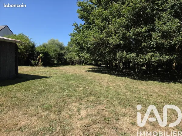 Terrain 986 m² Saint-Molf 