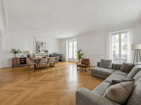 Paris IV - Appartement familial de caractère dans un immeuble haussmannien - Marais 