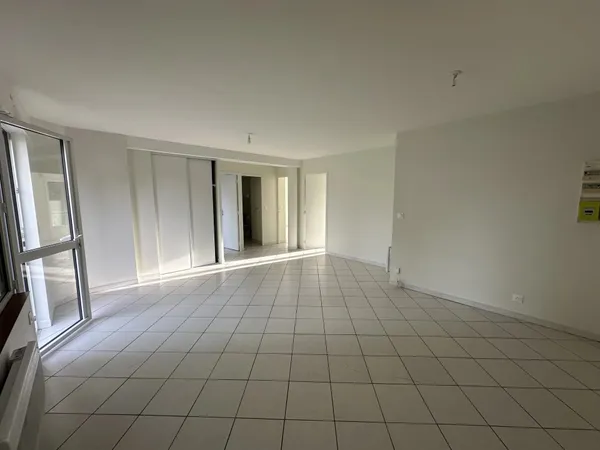 LOCATION D'UN APPARTEMENT 