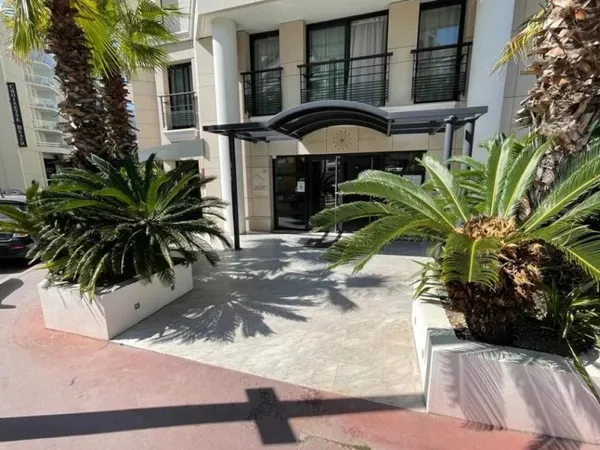 CARLTON RIVIERA PROCHE CROISETTE 