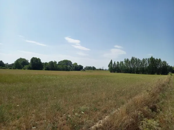 Terrain 607 m² 