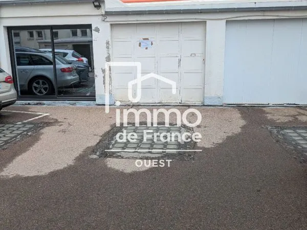 Parking/box LA ROCHE SUR YON 