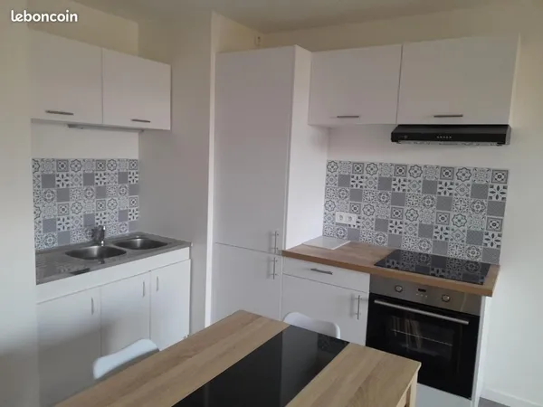 Loue appartement 57m2 Bourgoin 2 chambres et garage 
