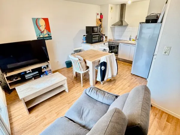 À SAISIR -Appartement 2 pièces - 36 m² avec balcon, parking et cave - Résidence calme 