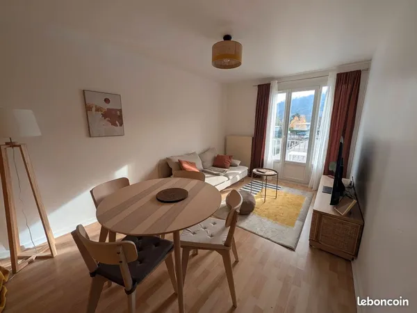 À louer - T2 meublé de 42 m² - Échirolles - Frange Verte 