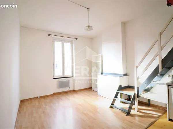 Studio 1 pièce 20 m² 