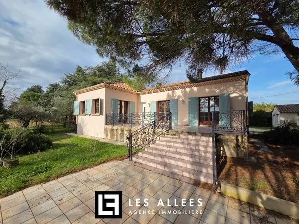 Maison de plain-pied 4 pièces 119 m² 