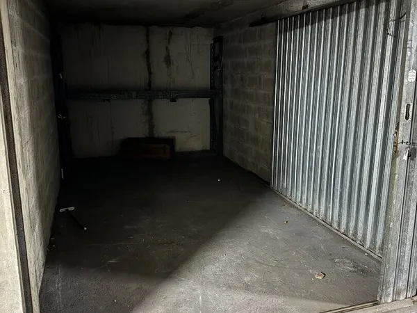 Parking 12 m² 