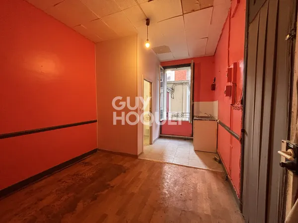 GARIBALDI / RER C - 2 PIÈCES - 25,02 M² - CAVE 