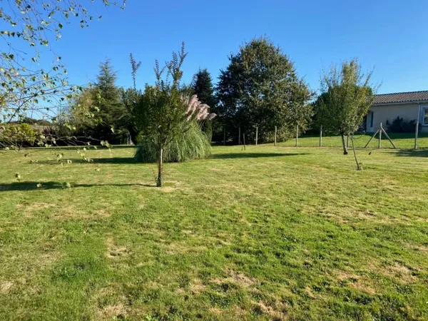 Terrain 1700 m² 