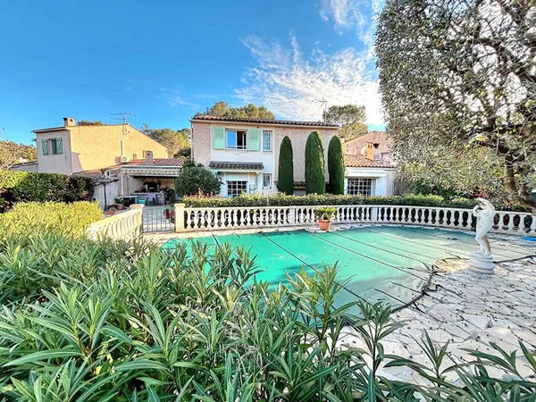 Villa 6 pièces 126 m² 