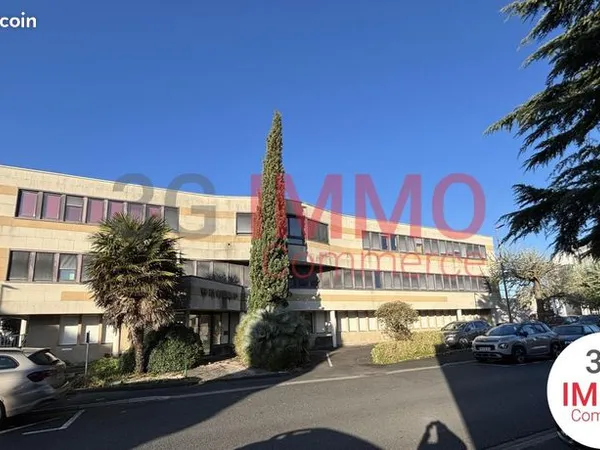 Local 1 pièce 1500 m² 