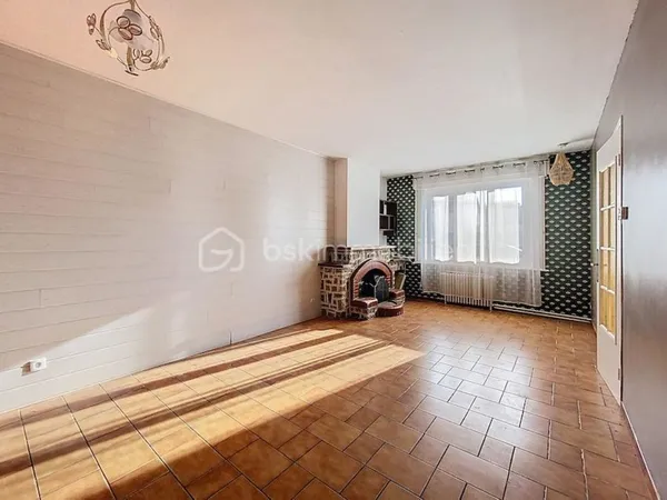 Belle maison de ville de 98 m2 habitables, 3 chambres, jardin et garage 