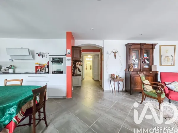 Appartement 3 pièces 81 m² 