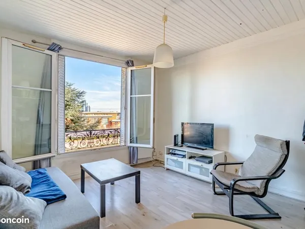 Studio 1 pièce 21 m² 