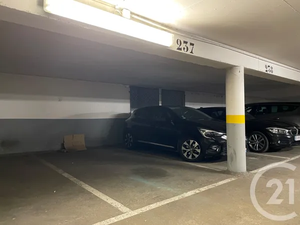 Parking 12 m² 