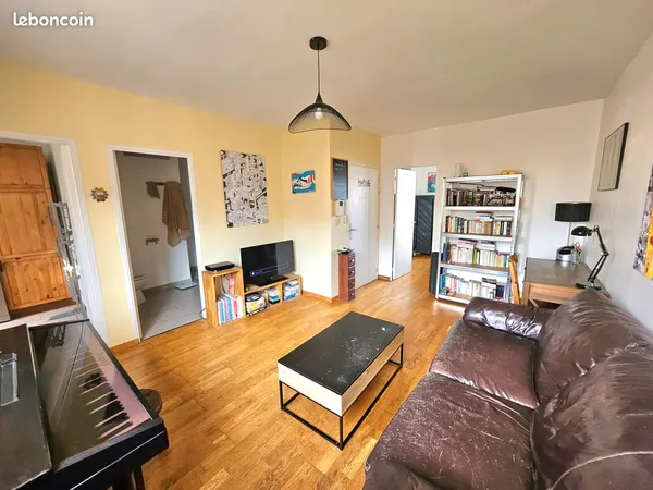Lumineux 2 pièces traversant - Bas Montreuil (Rue Marceau) - 41,7 m² 