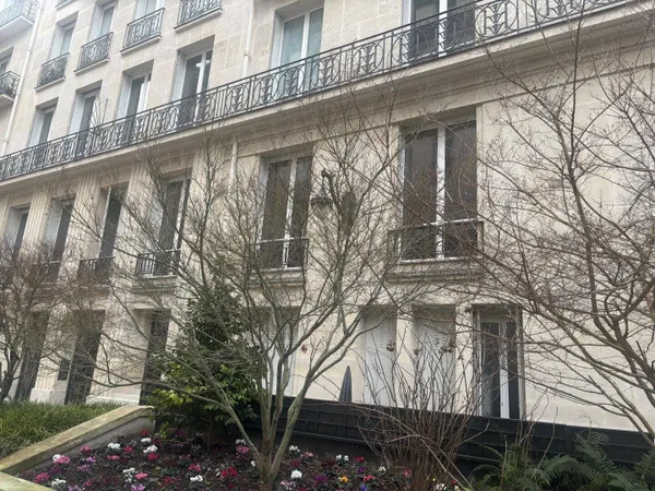 Appartement 7 pièces 358 m² 