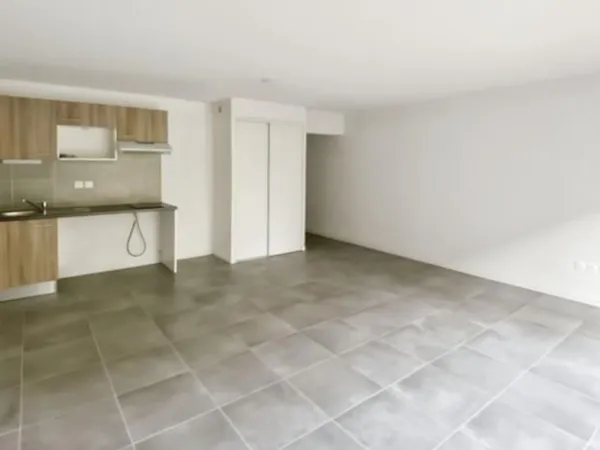 Studio 1 pièce 44 m² 