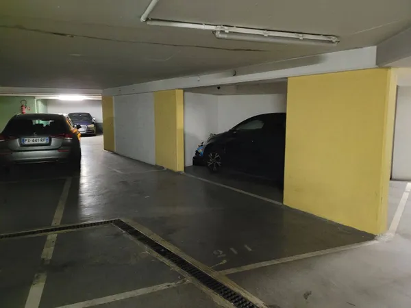 Parking 18 m² 