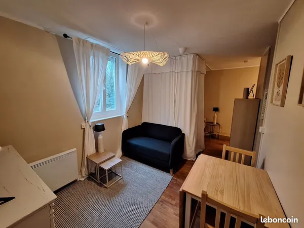 Studio meublé 
