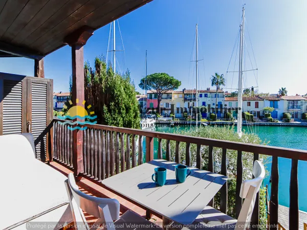 PORT GRIMAUD - Appartement 2 pièces avec amarrage 15,19m 