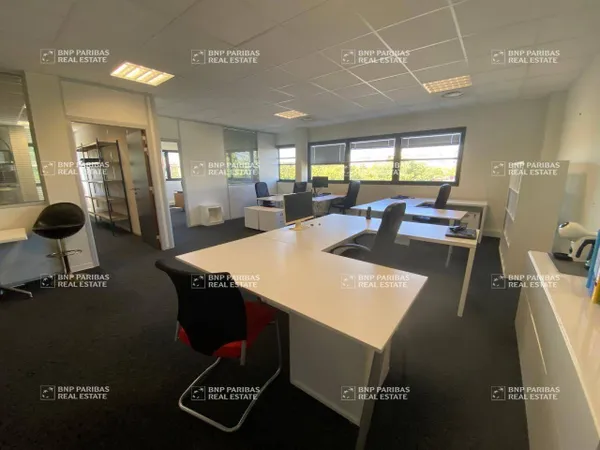 Bureaux 105 m² 