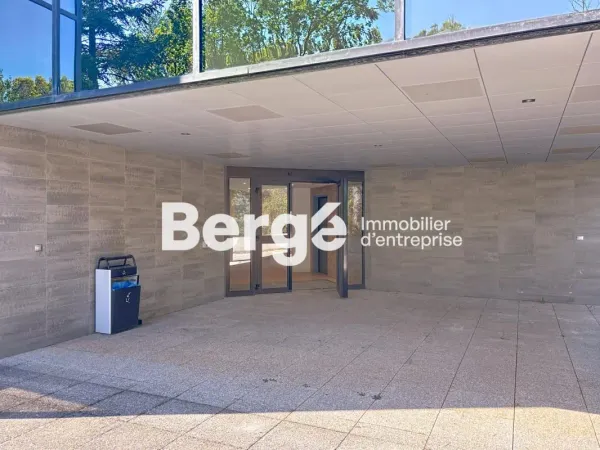 Immobilier Professionnel à louer Valbonne 