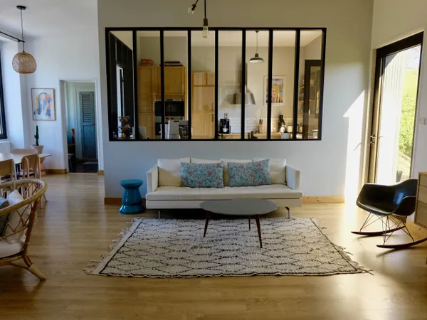 Vends maison avec grand jardin arboré et potentiel constructible 